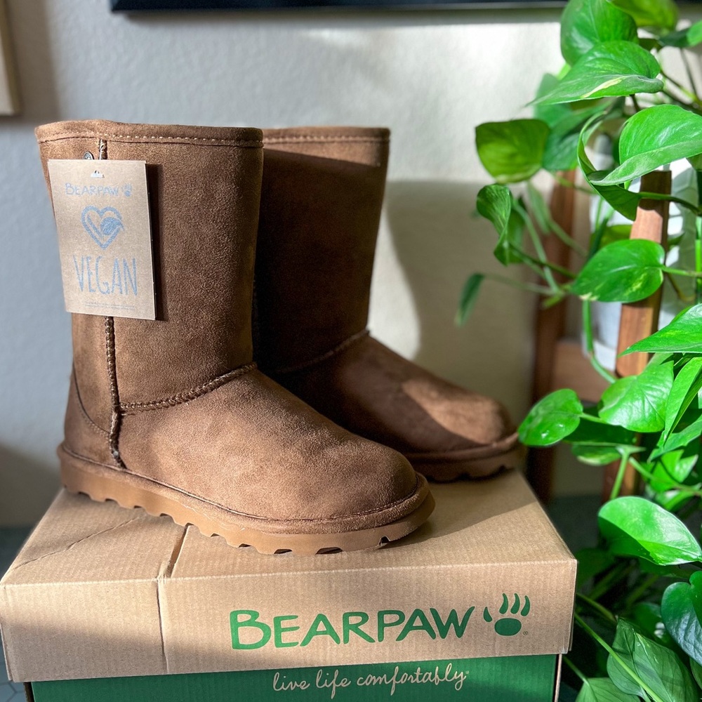 BEARPAW Women’s Vegan Elle Short Winter Boots